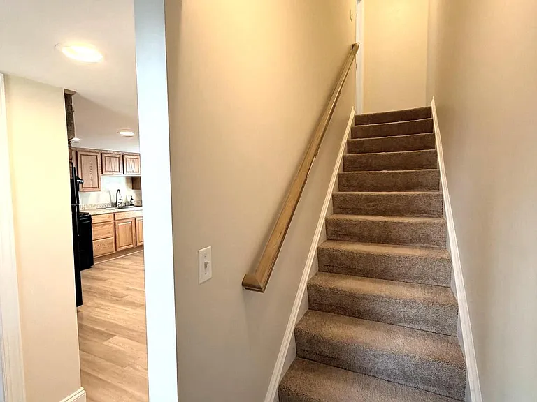 114 N Main St #B — Photo 6