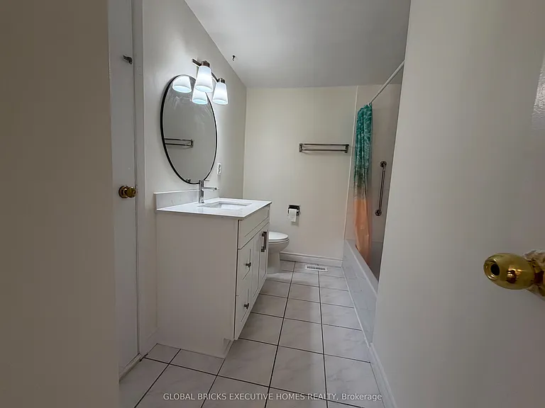730 Queensbridge Dr — Photo 16