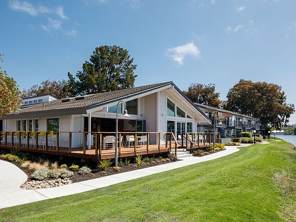 2nd image of 711 Bounty Dr #106