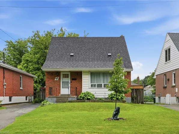160 E 36th St, Hamilton, ON L8V 3Z4