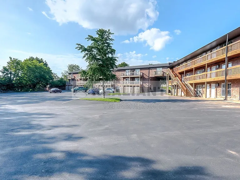 2021 Cambridge Dr #10 — Photo 28