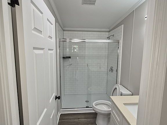 5th image of 325 Lehigh Rd
