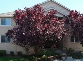 1514 Hollyhock Dr APT C, Medford, OR 97504