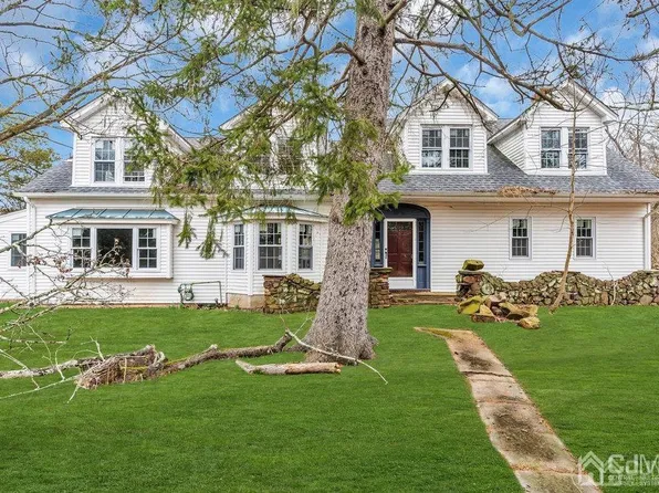 700 Foothill Rd, Bridgewater, NJ 08807