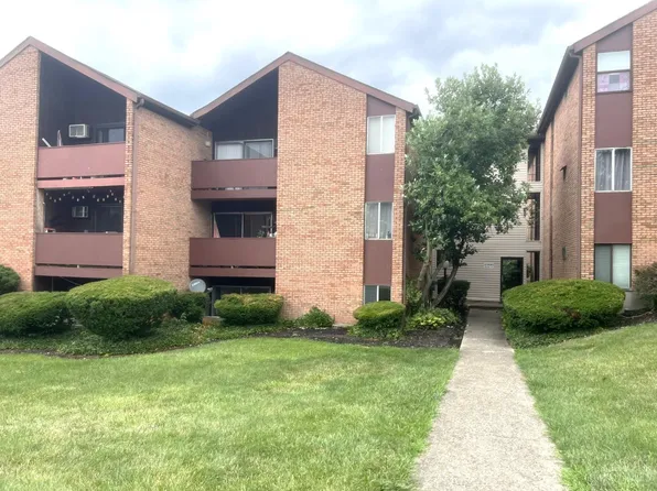 4900 Chalet Dr #801, Cincinnati, OH 45217