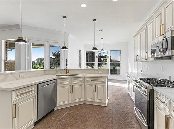 4th image of 108 Oxbow Dr