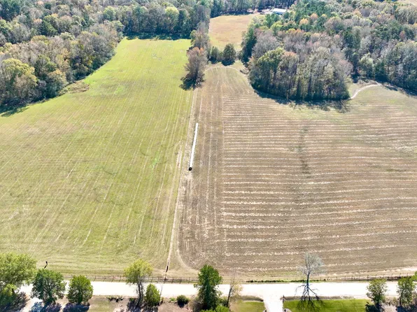 4 Mask Rd, Brooks, GA 30205