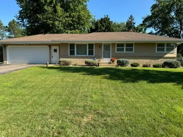 85 Martin Way, Vadnais Heights, MN 55127