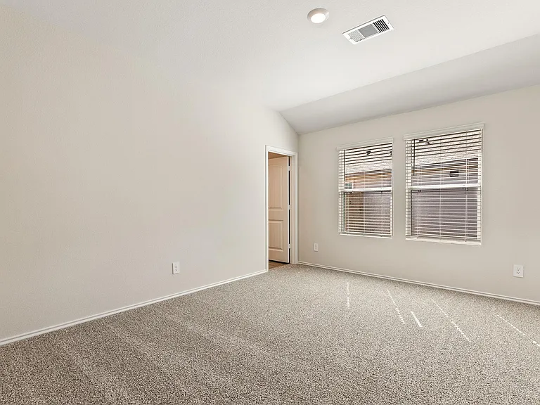 1702 Miller Ter — Photo 8