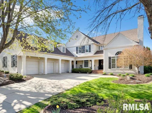 5860 Craigin Bluff Ct, Bettendorf, IA 52722