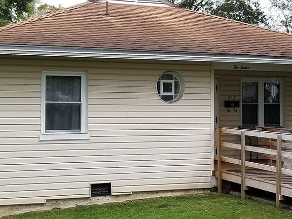 2nd image of 212 Lee Ave