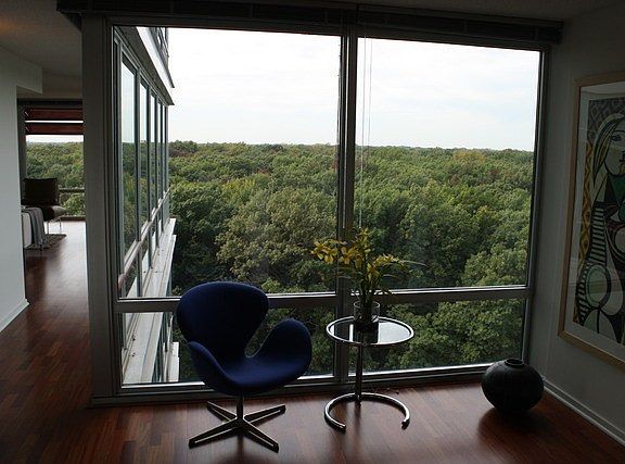 3rd image of 9725 Woods Dr Unit 1001
