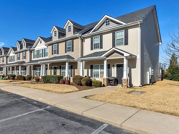 4th image of 2417 New Holland Cir