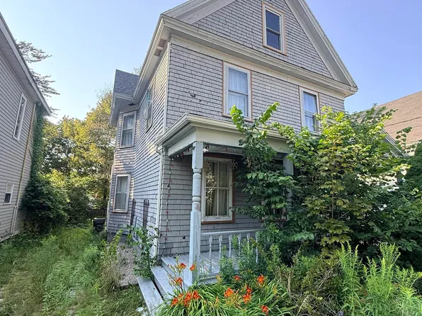169 Park St, Sydney, NS B1P 4W7