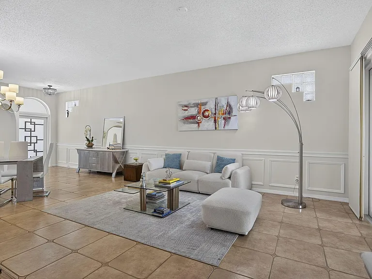 716 Lake Wellington Dr — Photo 11
