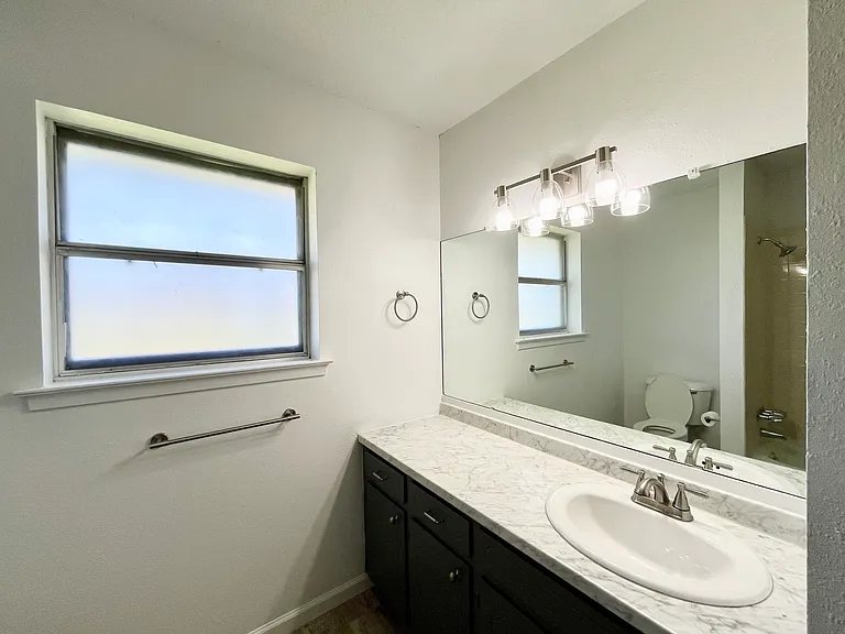 6415 Circo Dr — Photo 10
