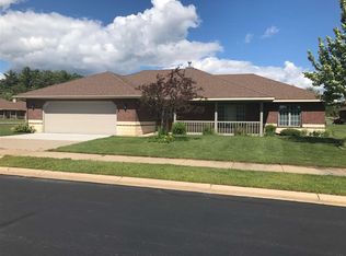 1033 Gardenia Ln, Stevens Point, WI 54482
