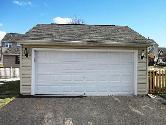 4th image of 13229 Daldownie Ct