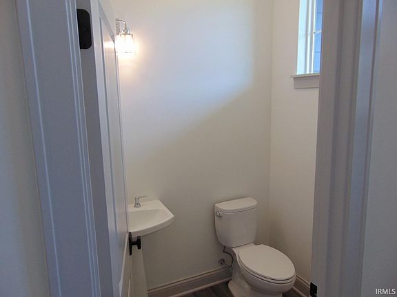 4th image of 150 Parkerwood Ln