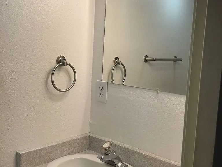 Main — Photo 10