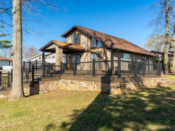 12062 Malibu Ln, Marion, IL 62959