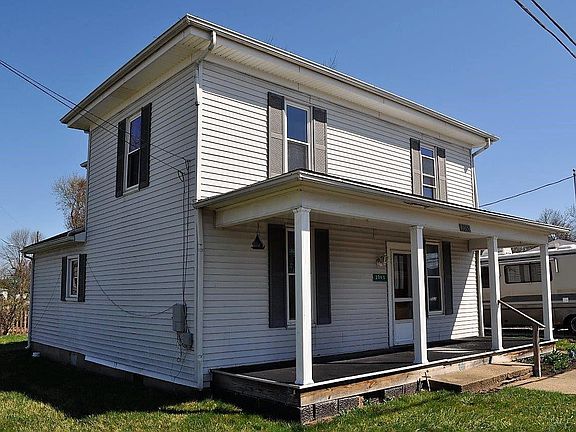 3rd image of 2060 1st St