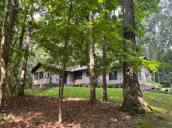 1069 S Hewitt Rd, Bowling Green, KY 42103