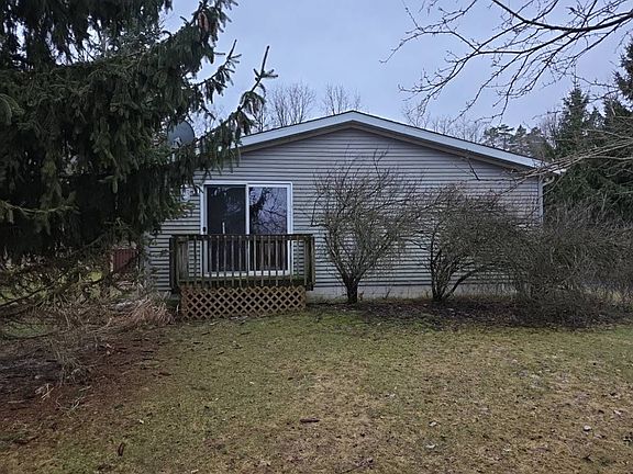 2nd image of 451 Avenue C