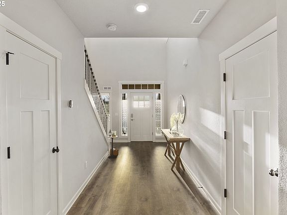 5th image of 7805 NE 175th Dr