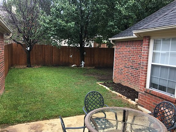 2nd image of 1515 Lakeview Dr