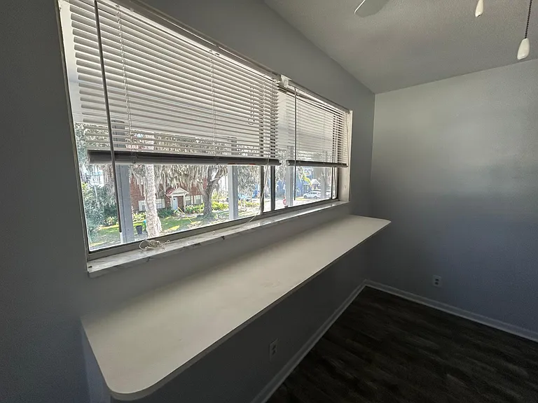 11 N Lake St #3 — Photo 12