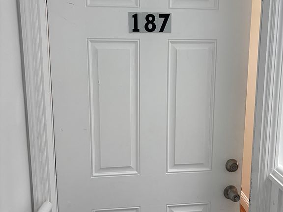 2nd image of 187 Broad St