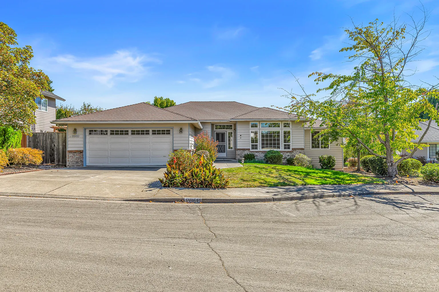2860 Shanteal Pl photo 1