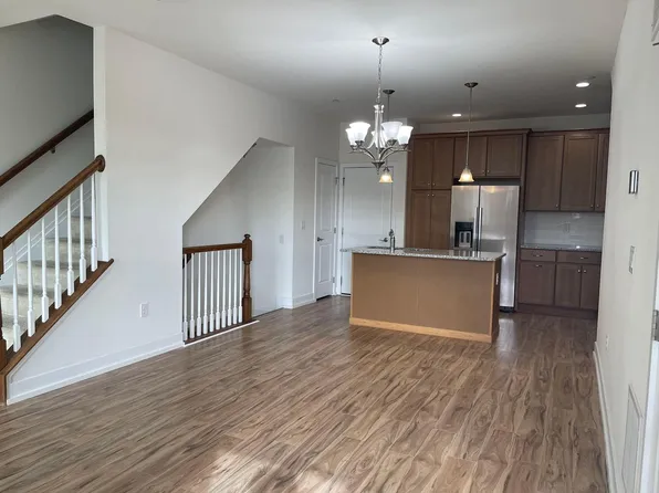 905 Lakeview Ct, King Of Prussia, PA 19406