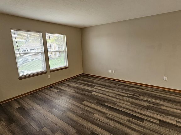 3rd image of 2205 Fayhill Dr