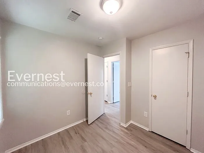 5654 Bradley Cir — Photo 13