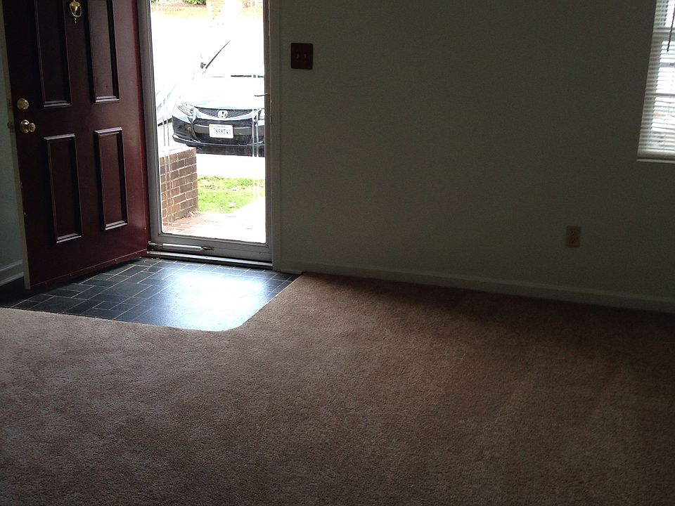 1st image of 7 Westdale Dr