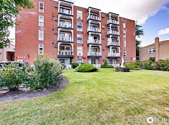 2nd image of 6490 N Northwest Hwy