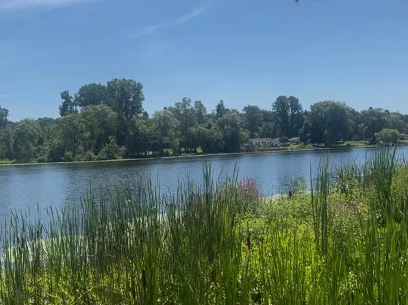 454 East Rd, Holly, MI 48442