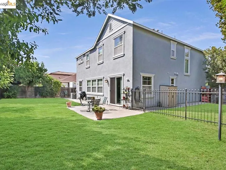 790 Yosemite Dr — Photo 28