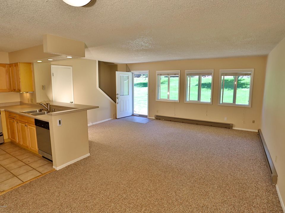 2nd image of 586 Holland Hills Rd APT 2