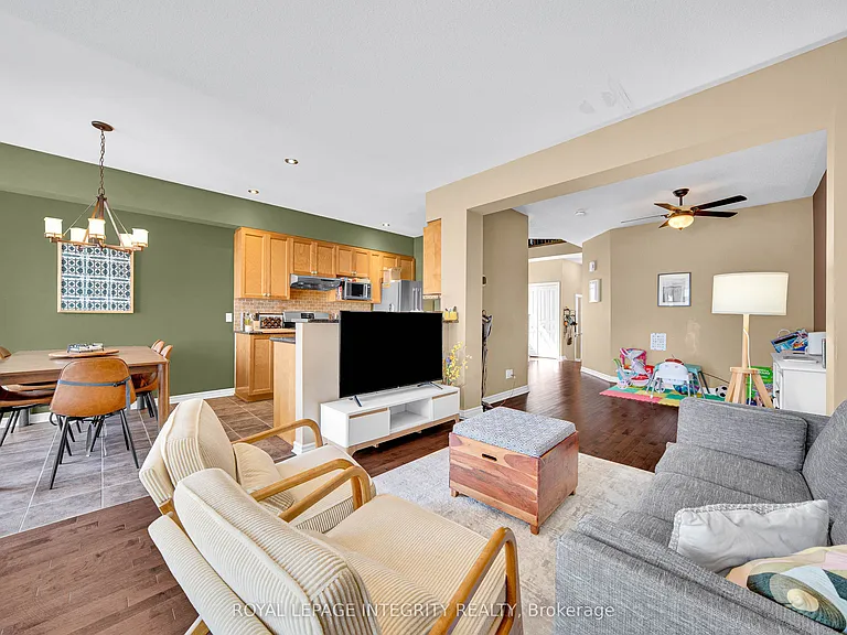 175 Hornchurch Ln — Photo 9