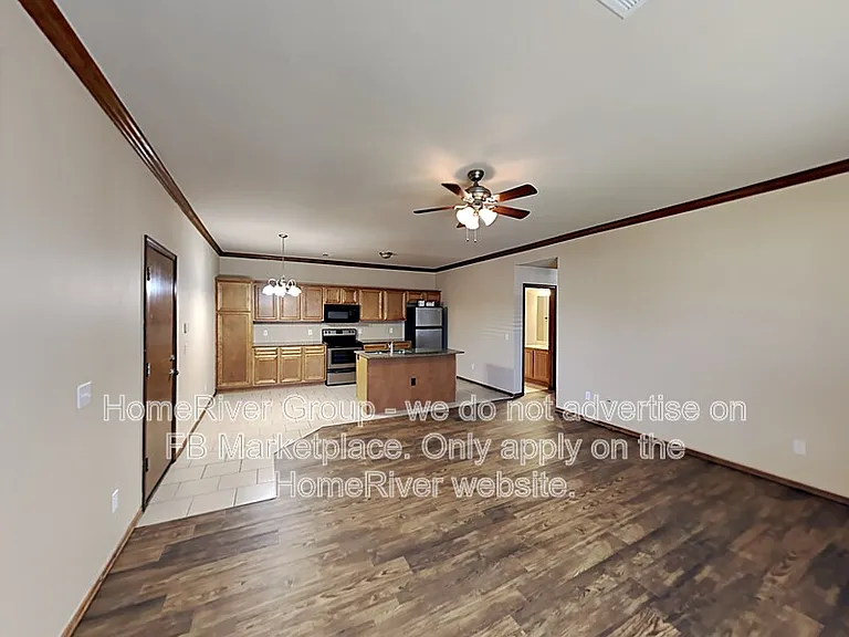 11005 SW 5th St — Photo 3