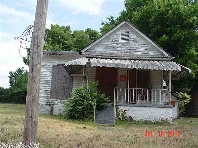 1st image of 517 E Charles Bussey Ave