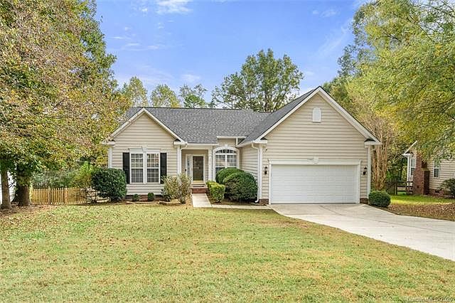 1st image of 2917 Pinewood Hill Dr