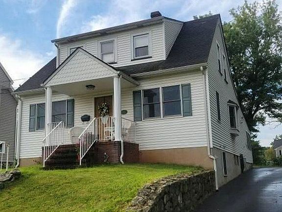 2nd image of 148 E Cliff St