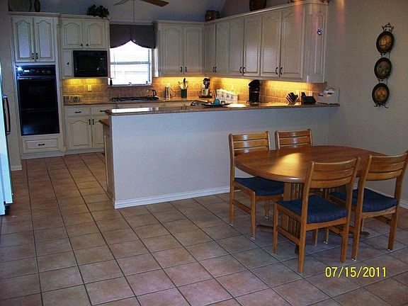 5th image of 280 Park Valley Dr