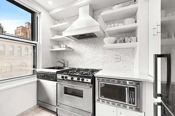 Sold by Compass | media 3