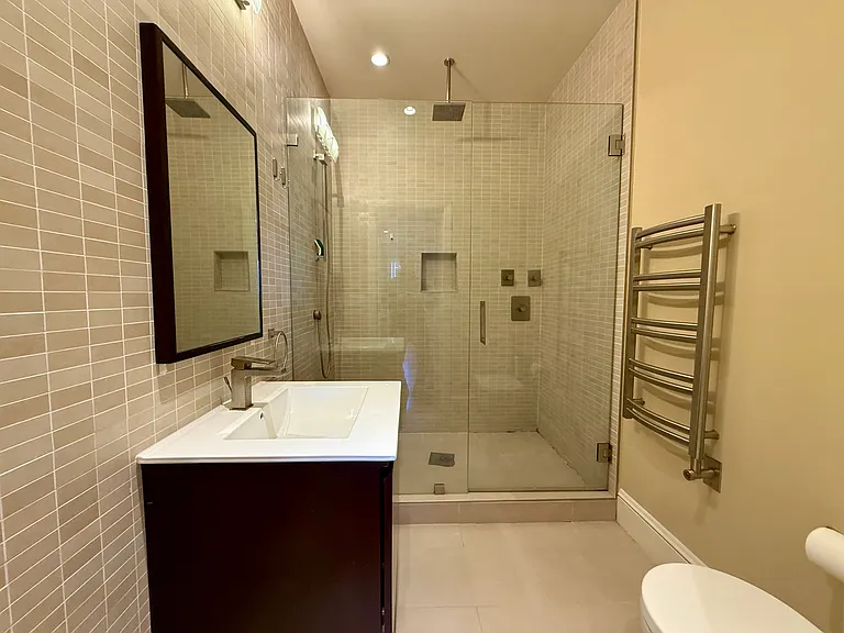 3542 Webster St — Photo 10