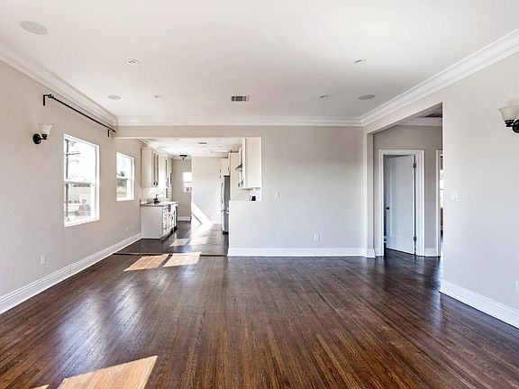 3rd image of 1347 S Longwood Ave